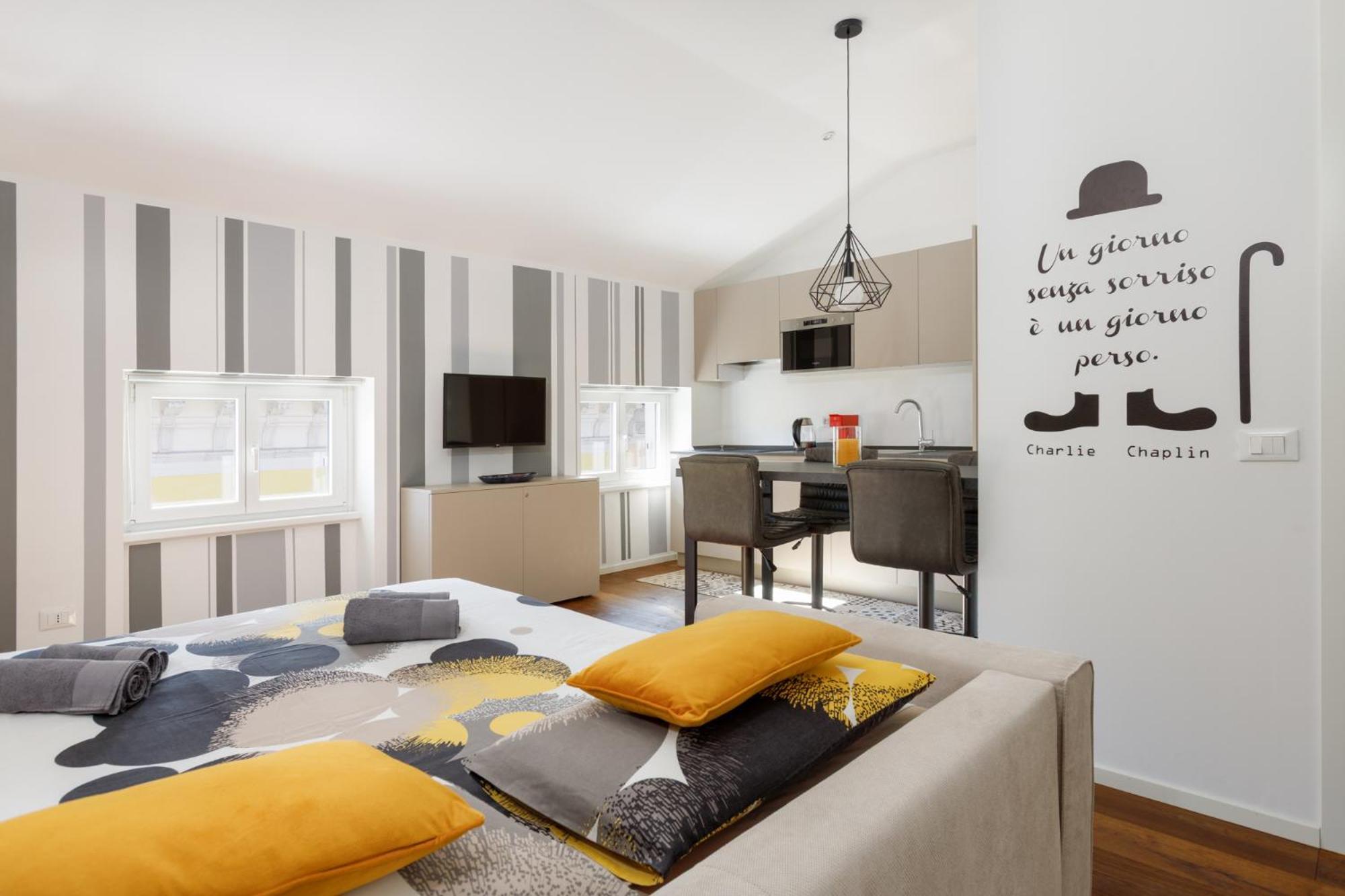 Central Trieste - Elegant City Stay Екстер'єр фото